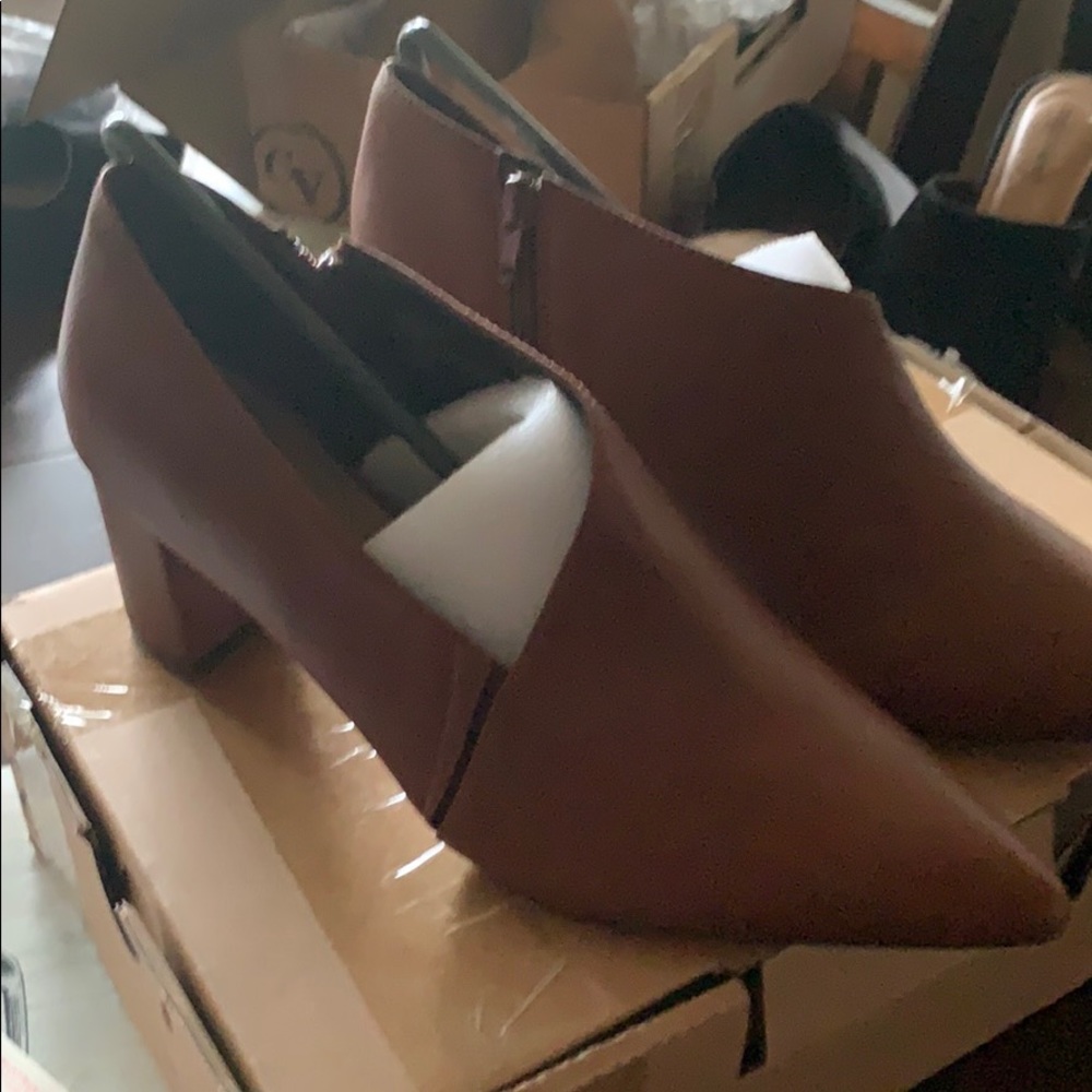 New never worn slip resistant wedges